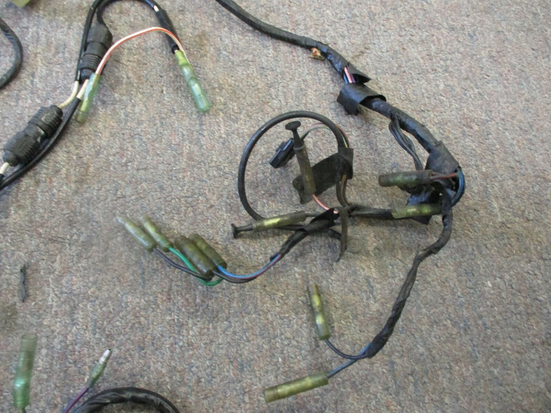 Suzuki DT200 200hp outboard engine wiring harness (36610-92E20)