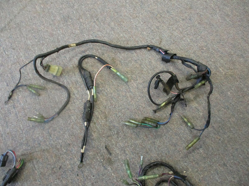 Suzuki DT200 200hp outboard engine wiring harness (36610-92E20)
