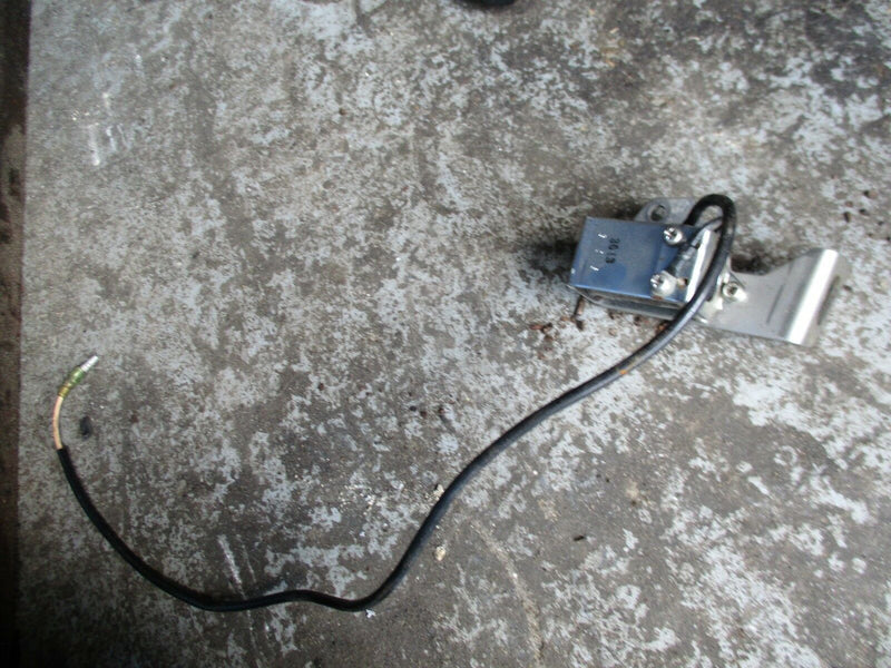 2004 Johnson/Suzuki 25hp 4 stroke outboard magnetic choke solenoid