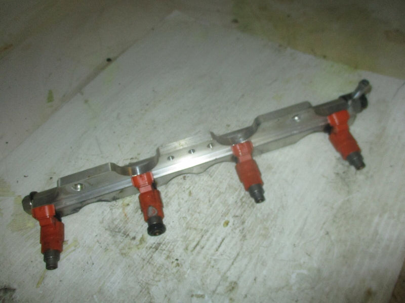 Suzuki DF90 90hp outboard fuel rail with injector set (15710-65D00)
