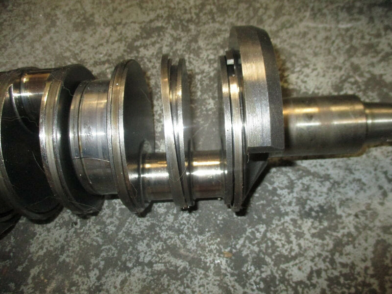 1996 Evinrude 115 hp 2-stroke outboard crankshaft 0434769