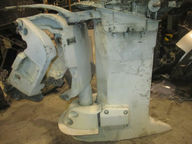 Evinrude 200hp Ocean Pro 2-Stroke Outboard 25in Shaft Midsection