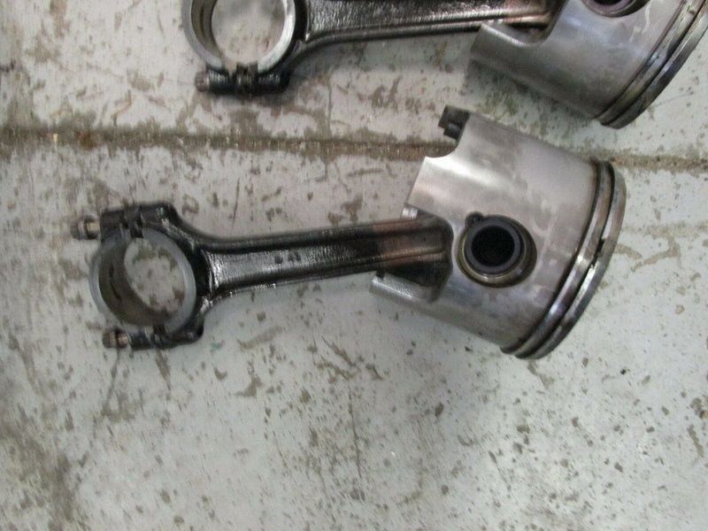2005 Mercury Outboard Optimax 200hp 200XL OPT starboard piston and rod 881055T10