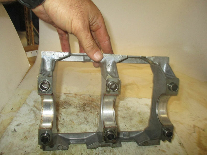 Yamaha 150hp 4 stroke outboard crankshaft holder