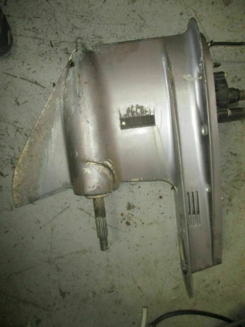 Yamaha 115hp 2 stroke outboard lower unit with 25" shaft CASING IS CRACKED!