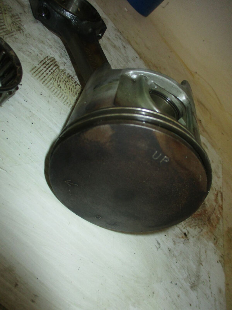 Yamaha SWS 250hp outboard oversized starboard piston and rod (S1A.02)