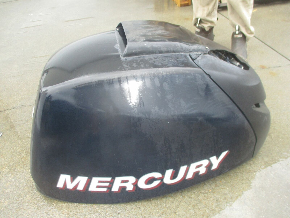 Mercury Verado 275hp outboard top cowling BROKEN SPOT