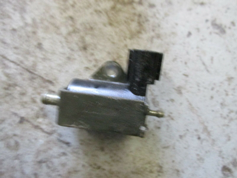 2002 Yamaha outboard Z200TXRA 2 stroke 200hp oil solenoid 68F-13100-00-00