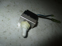 Load image into Gallery viewer, 2006 VZ200TLR Yamaha 200 hp Vmax HPDI outboard emergency oil switch
