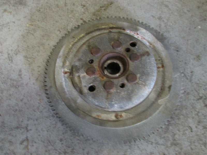 1992 Suzuki outboard DT85 2 stroke 08501 231152 flywheel 32102-95601