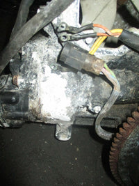 Load image into Gallery viewer, OMC Seadrive V4 2 stroke outboard crankcase powerhead
