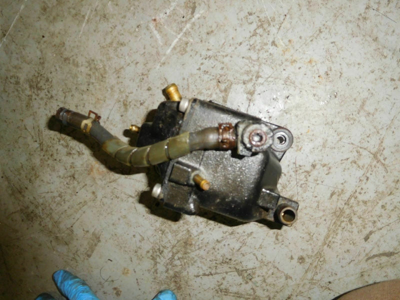2002 Suzuki outboard DT 225hp 22501-25065 Fuel Vapor Separator tank