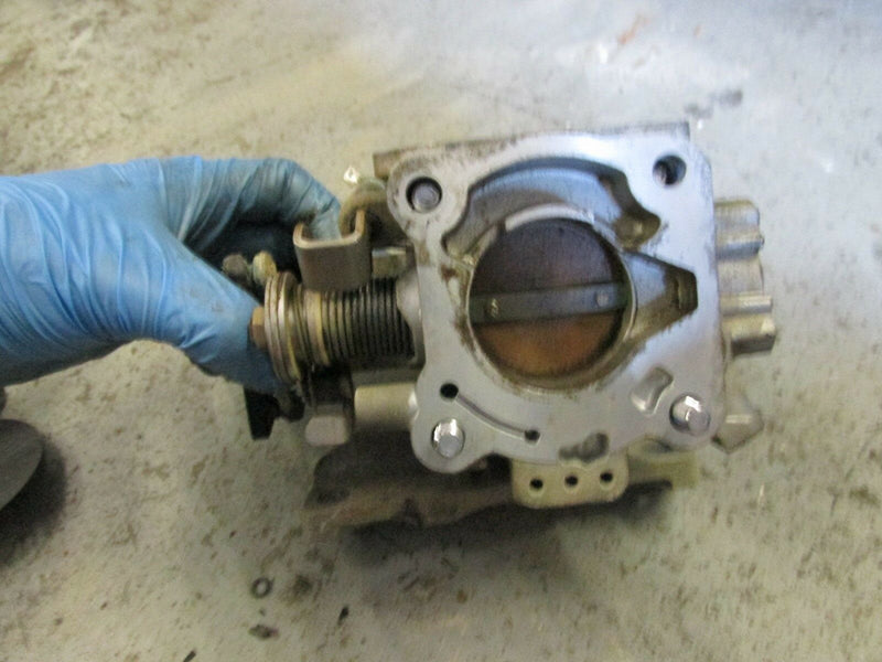 2002 Suzuki outboard DF70 4 stroke 07001F-251935 throttle body w/ CTP 13300-99E0