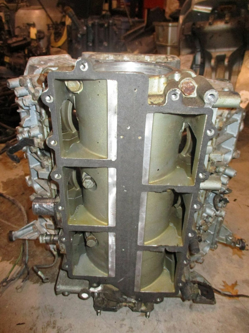 Evinrude 175hp 2 stroke outboard crankcase block