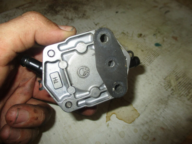 Yamaha 115hp 2 stroke outboard fuel pump