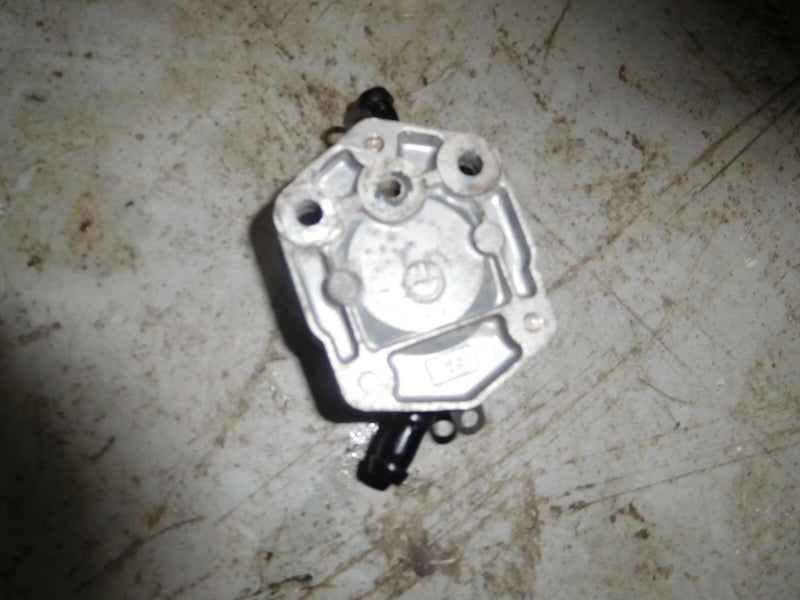 1995 Yamaha outboard 225 hp V-X SWS-stroke fuel pump 6E5-24410-03-00