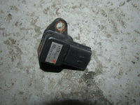 Load image into Gallery viewer, 2000 Yamaha outboard SX200TXRY SWS 2 200hp pressure sensor 67H-82380-00-00
