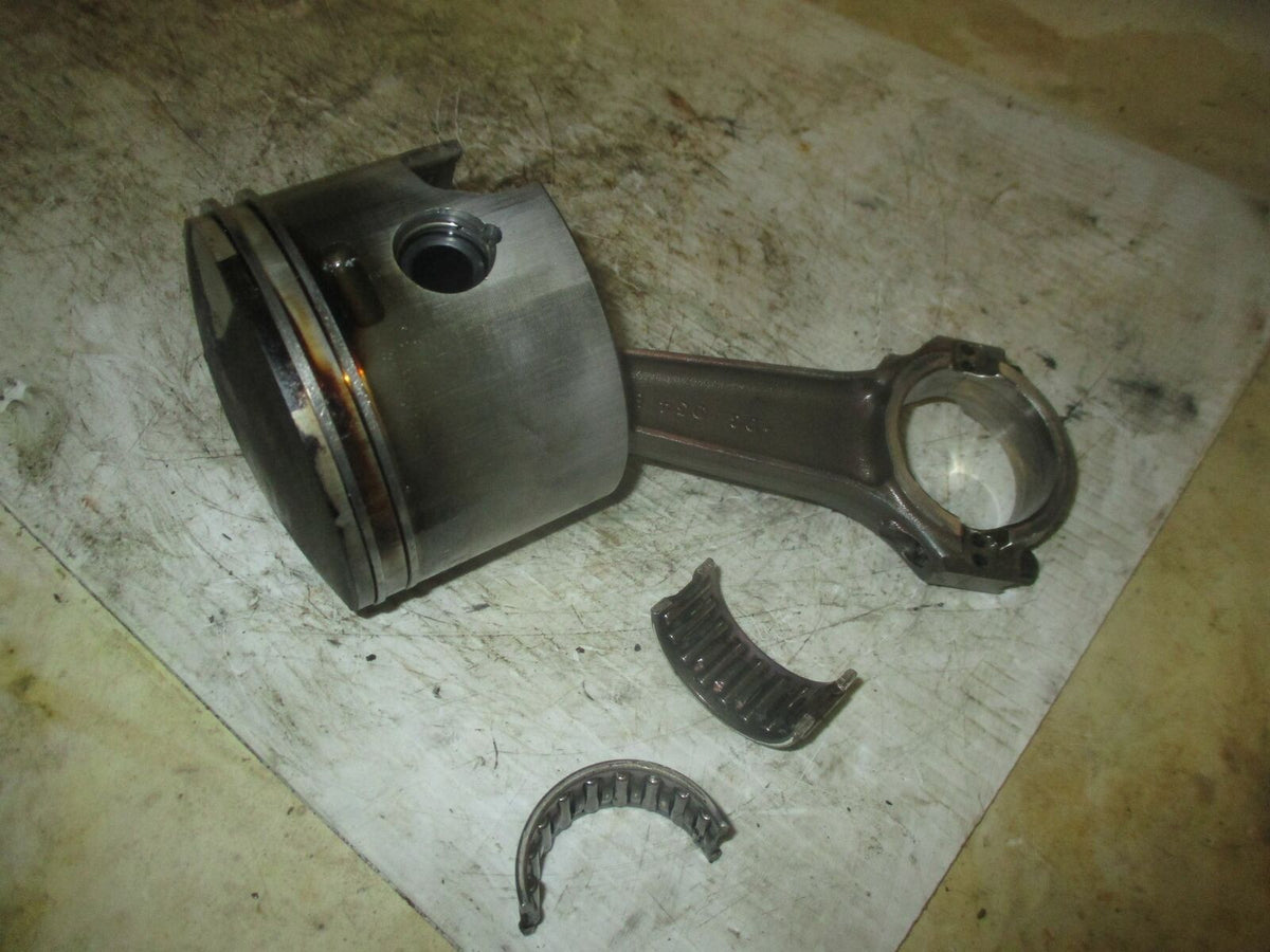 Johnson 90hp 2 stroke outboard 0.020 starboard piston and rod (0439520)