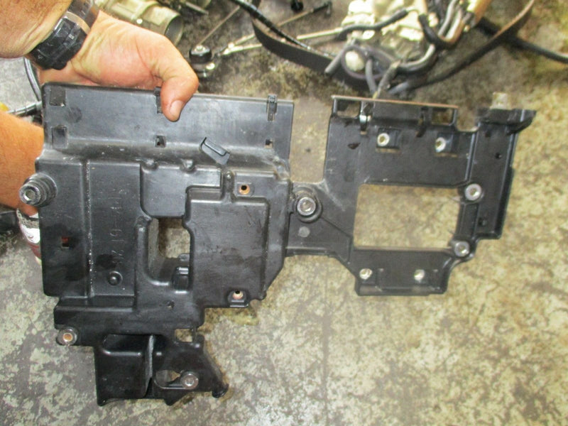2005 Yamaha outboard F225TXRD 4 stroke 225hp electronics mounting 69j-81948