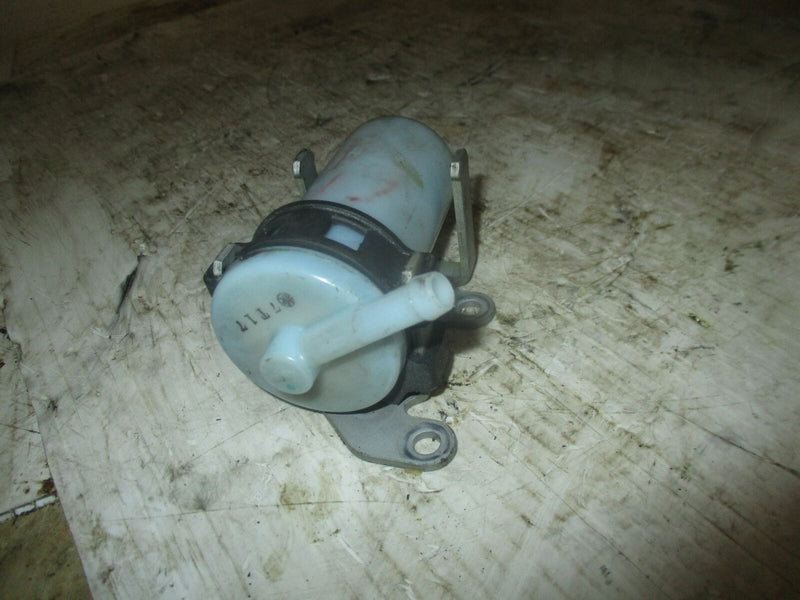 Suzuki DF150 150hp outboard fuel filter and bracket (15410-96J00)