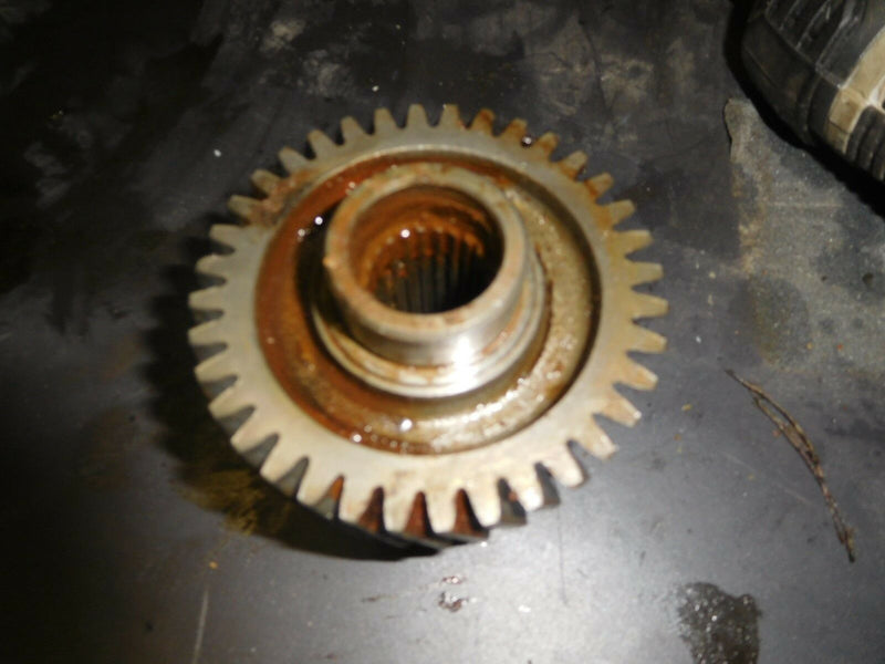 2001 Suzuki outboard DF115 11501F-152143 Driven Gear 12732-90j00
