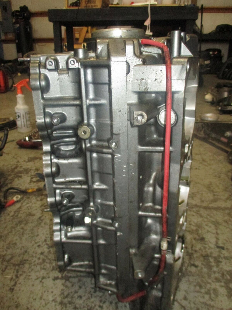Suzuki DT150 150hp outboard crankcase (11300-88D40-0ED)