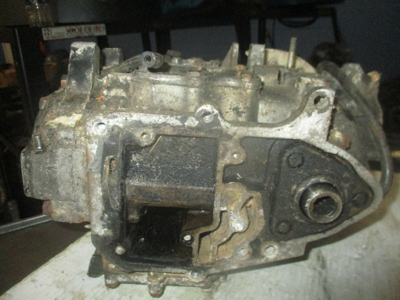 1987 Johnson 30hp 2 stroke outboard crankcase powerhead