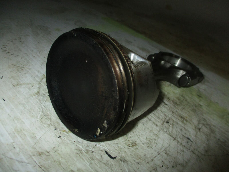 Suzuki DF140 140hp outboard piston and rod (12111-92J00)