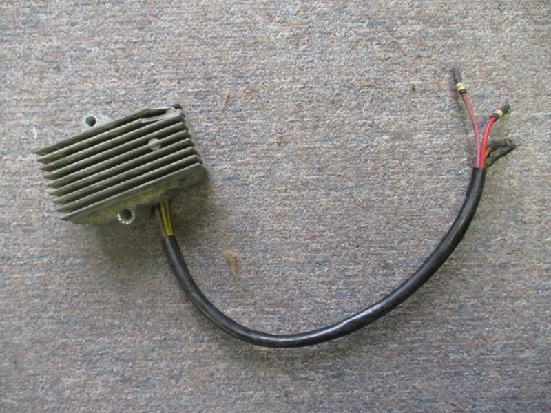OMC/Johnson/Evinrude Outboard Rectifier Regulator w/2 chipped fins (852905)