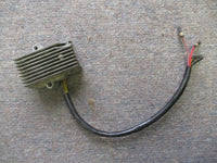 Load image into Gallery viewer, OMC/Johnson/Evinrude Outboard Rectifier Regulator w/2 chipped fins (852905)
