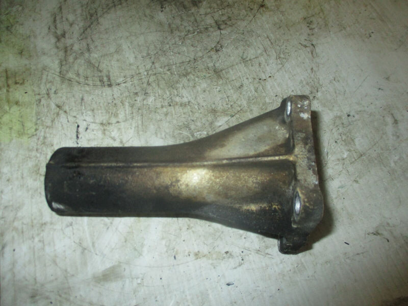 Suzuki DT25 25hp outboard exhaust manifold (14211-95D30)
