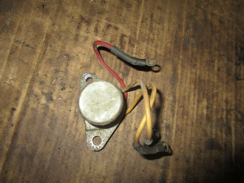 1988 Johnson 88hp special 2-stroke outboard rectifier regulator 0583529