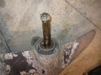 Load image into Gallery viewer, Evinrude 88hp 2 stroke outboard lower unit with 20" shaft
