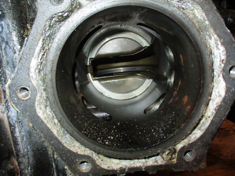 Johnson 90hp/115hp 2 stroke outboard bubble back crankcase block