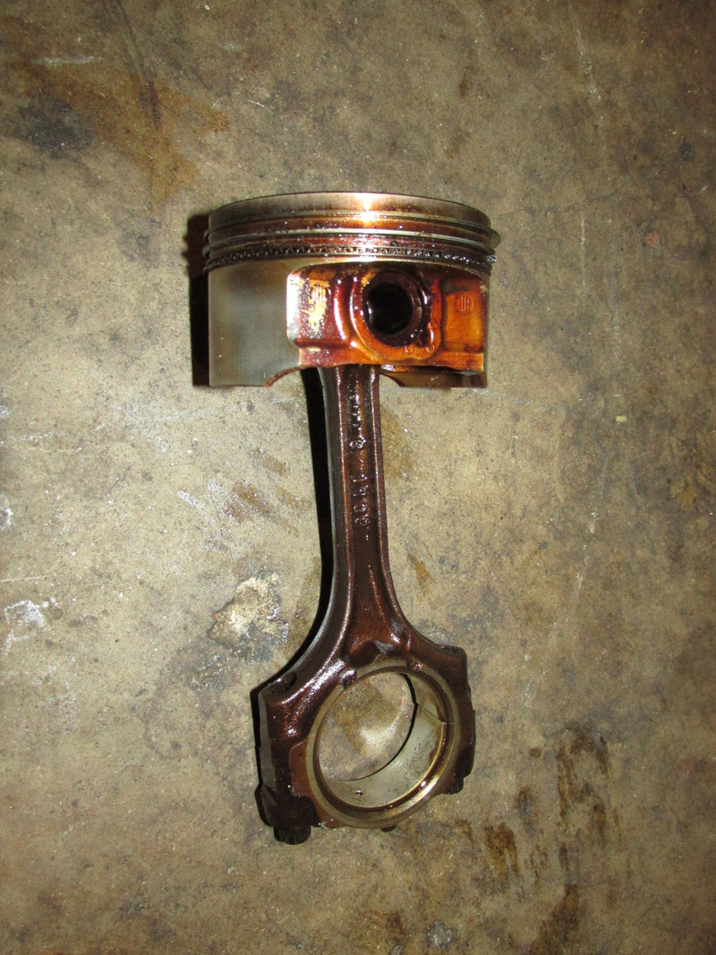 Suzuki DF50A 50hp 4 stroke outboard piston and rod (12111-88L00)