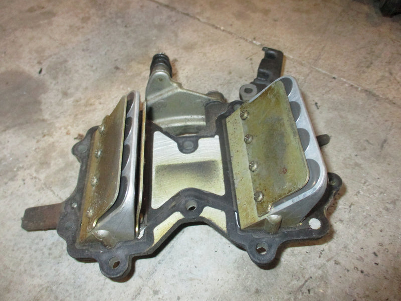 Evinrude 40hp 2 stroke outboard intake manifold with reeds (327126)