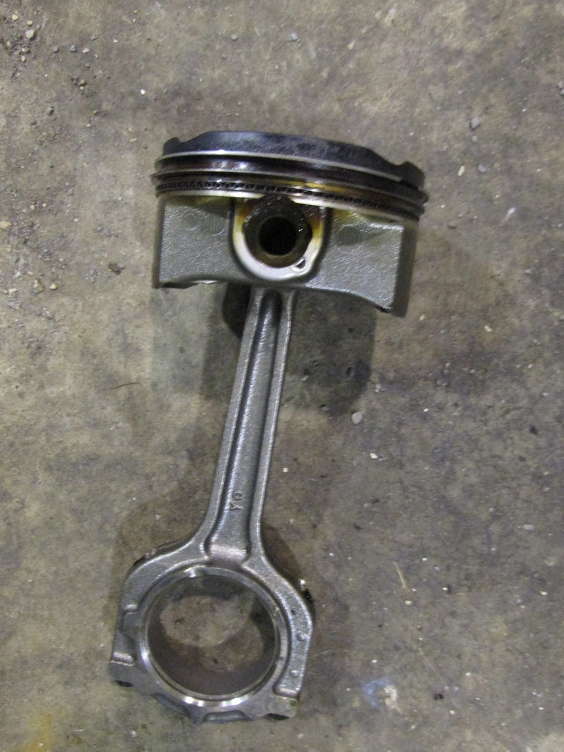Yamaha 350hp 4 stroke outboard piston and rod