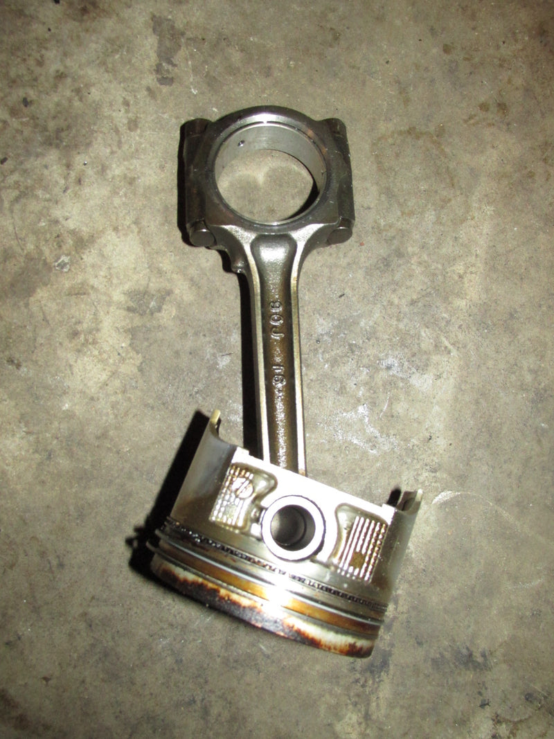 Suzuki DF115 115hp outboard piston and rod (12160-92J00)