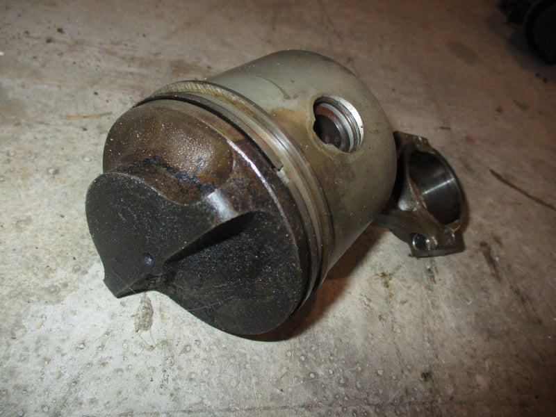 Evinrude 25hp 2 stroke outboard piston and rod (392621)