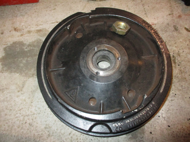 Evinrude 25hp 2 stroke outboard flywheel (for rope pull starter)