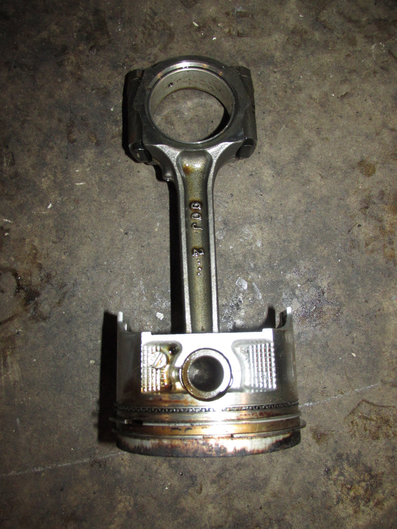 Suzuki DF90 90hp outboard piston and rod