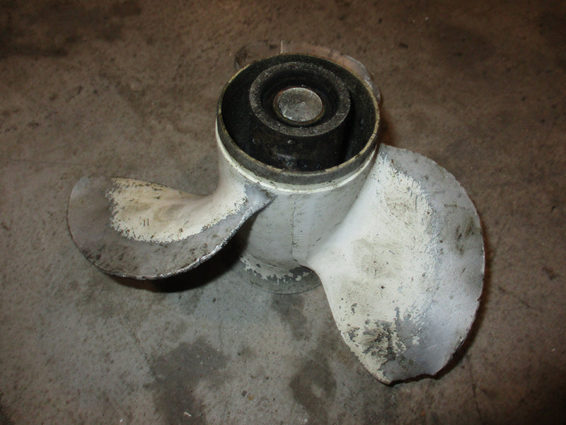 Mariner 30hp 2 stroke outboard aluminum propeller (9 7/8 x 11 1/2)