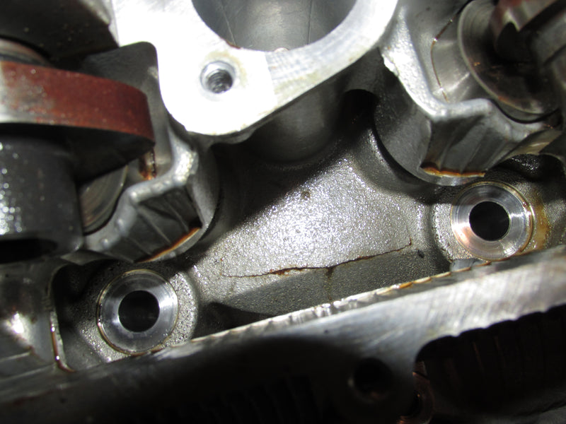 Yamaha 250hp VMAX SHO outboard port cylinder head CRACKED