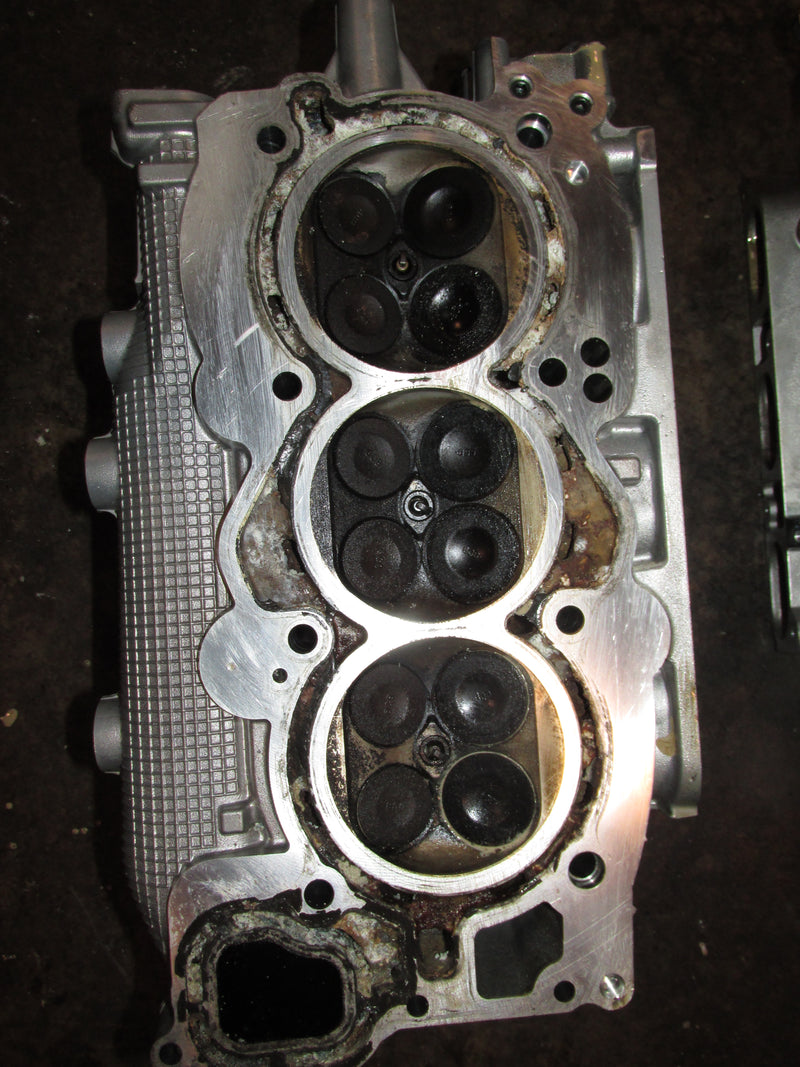Yamaha 250hp VMAX SHO outboard port cylinder head CRACKED