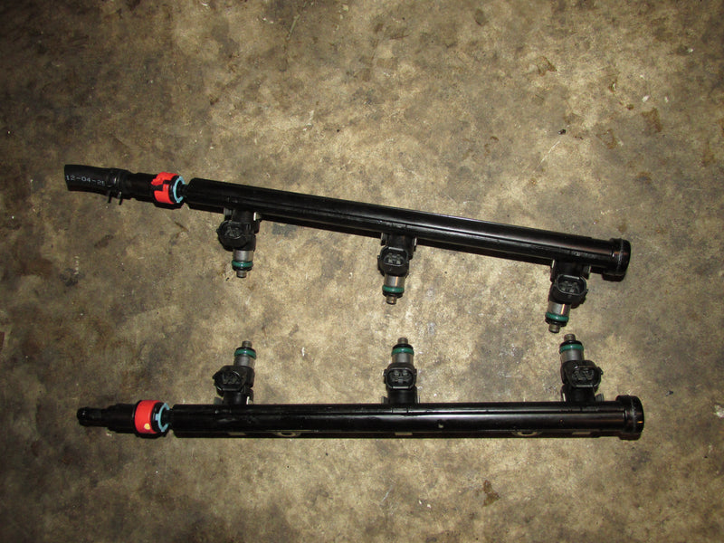 Yamaha 250hp VMAX SHO outboard Fuel rail and injector set