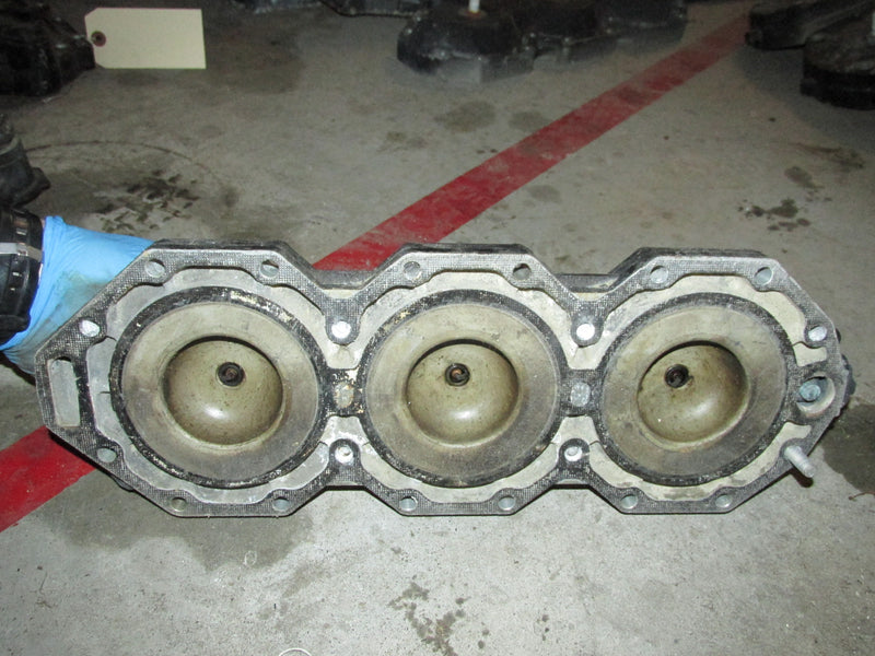 Johnson outboard cylinder head (337498)