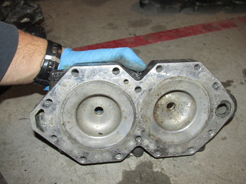 Johnson V8 120hp outboard cylinder head (340950)