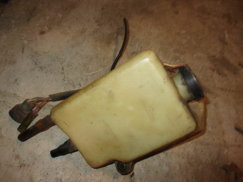 Yamaha 200hp 2 stroke outboard oil tank (6E5-21750-04-00)