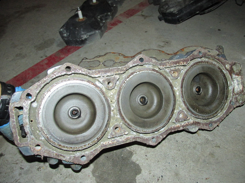 Yamaha outboard cylinder head (6G5-03)