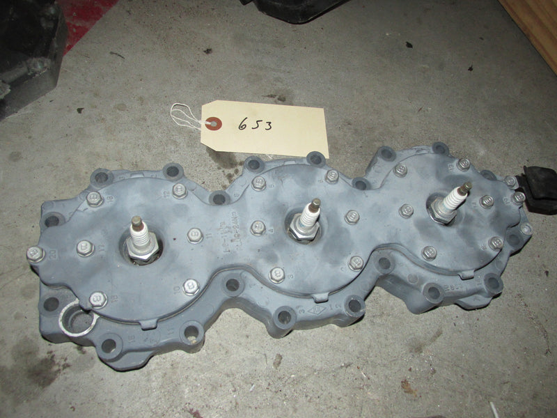 Yamaha outboard cylinder head (6S3)